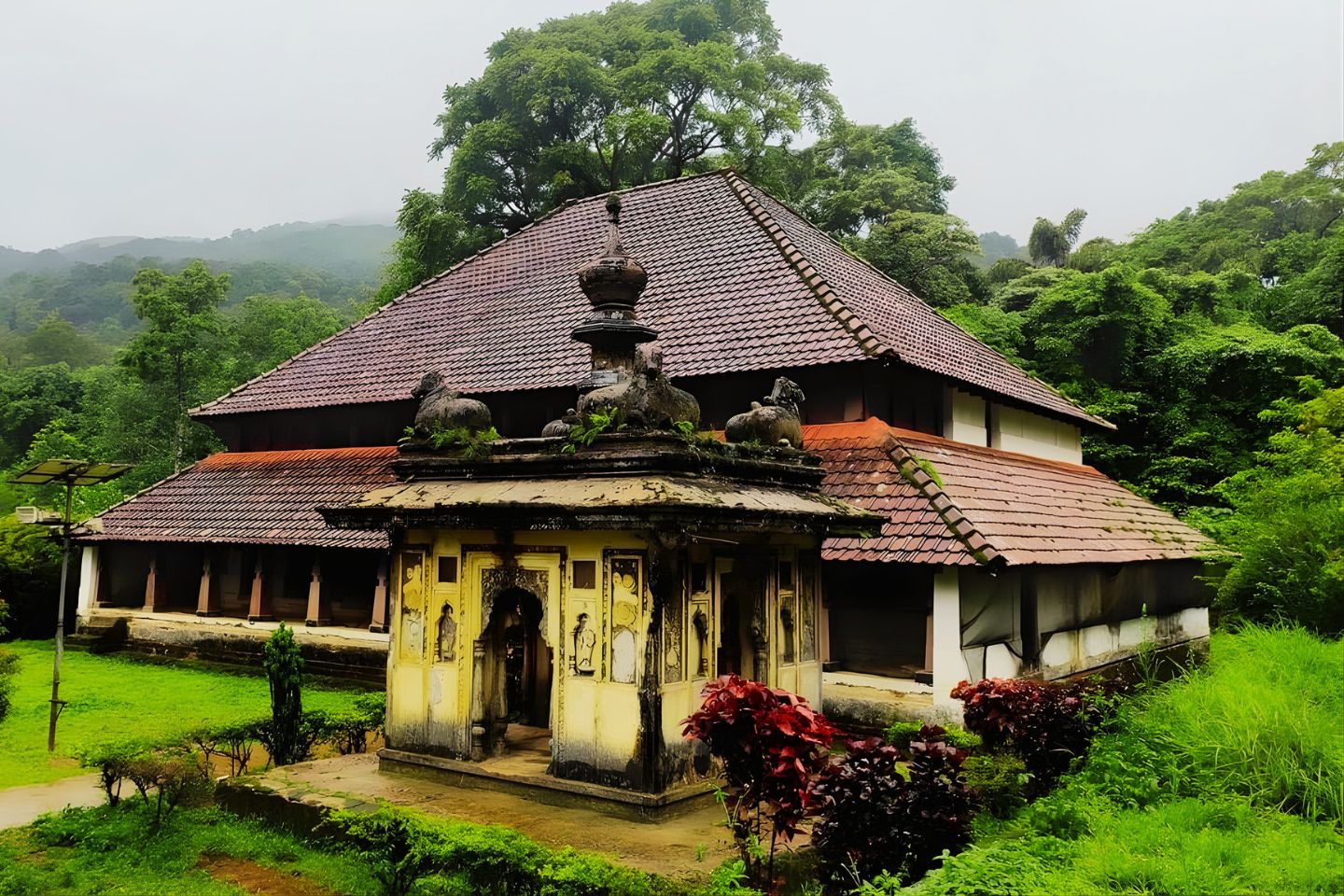 Places to Visit Nalknad Aramane Palace, Coorg